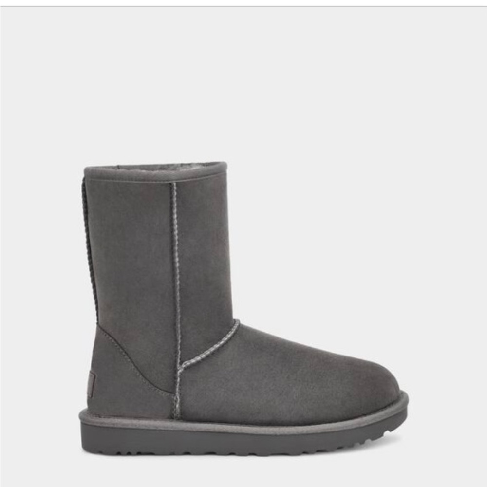 UGG Classic Short II boots